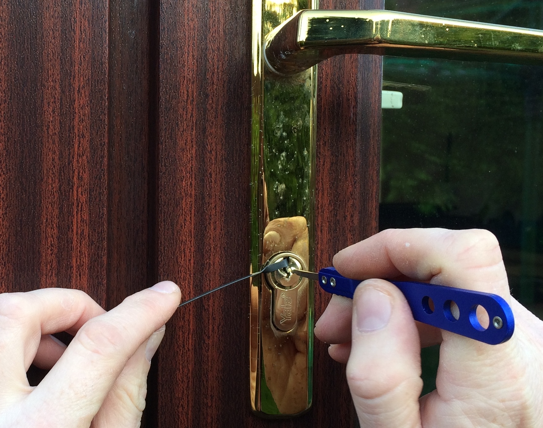 Why is it Important to Call out the Right Locksmith? Surely they are all the same?