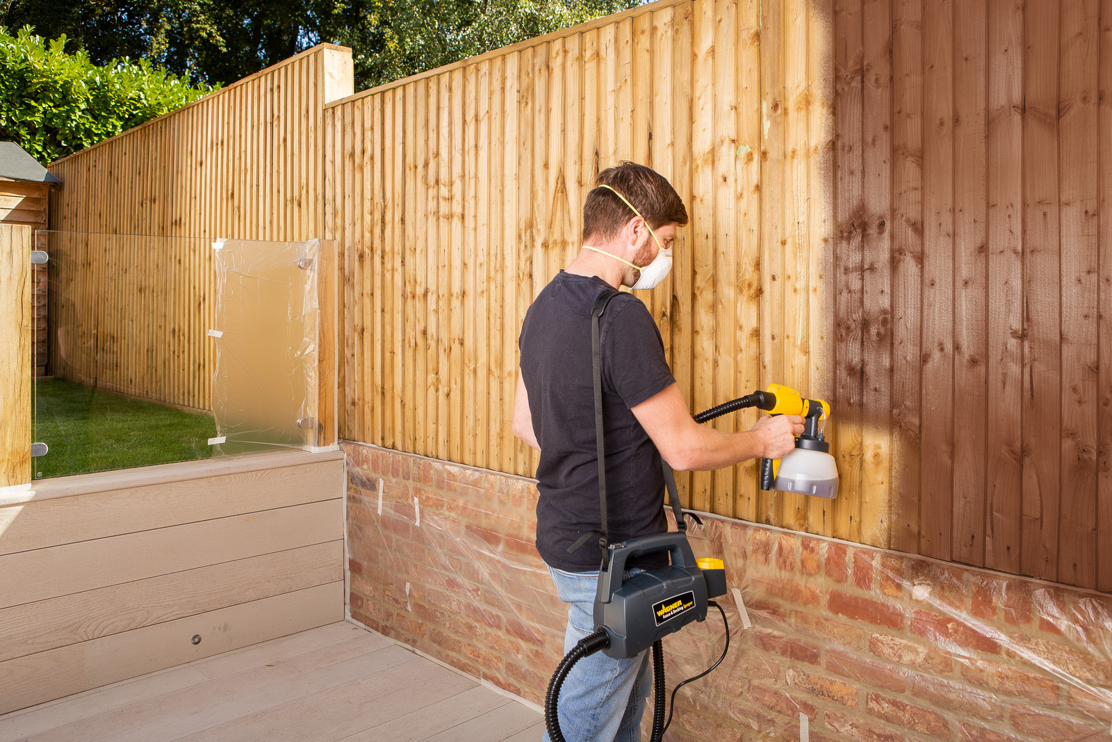 Why Fence Painting in Melbourne Is the Key to Lasting Street Appeal