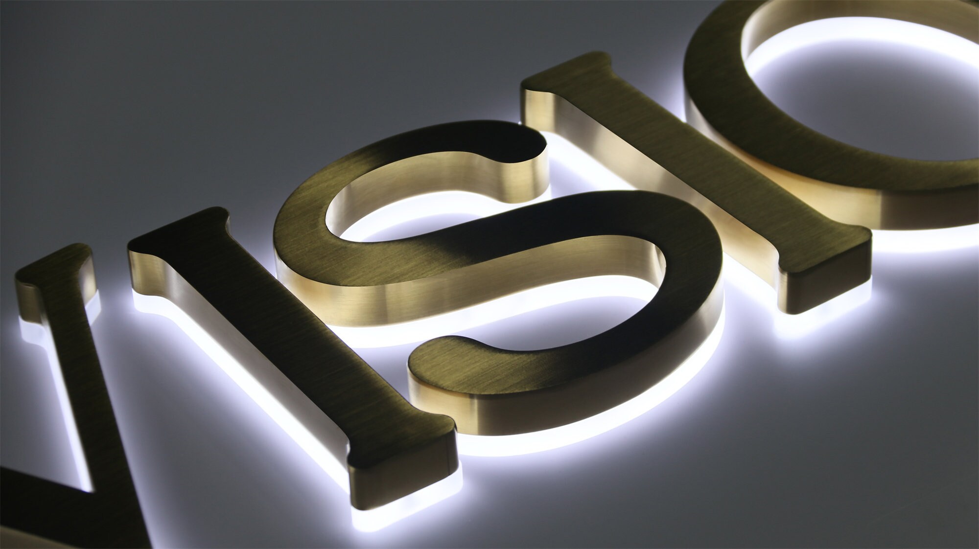 Why Businesses Prefer Modern Backlit Sign Boards Lahore Today