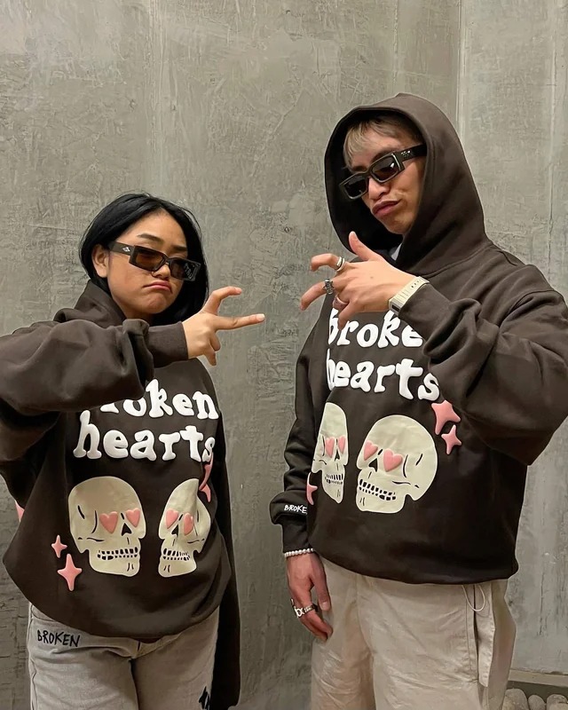 Broken Planet Tracksuit Outfit Ideas for Holiday Gatherings