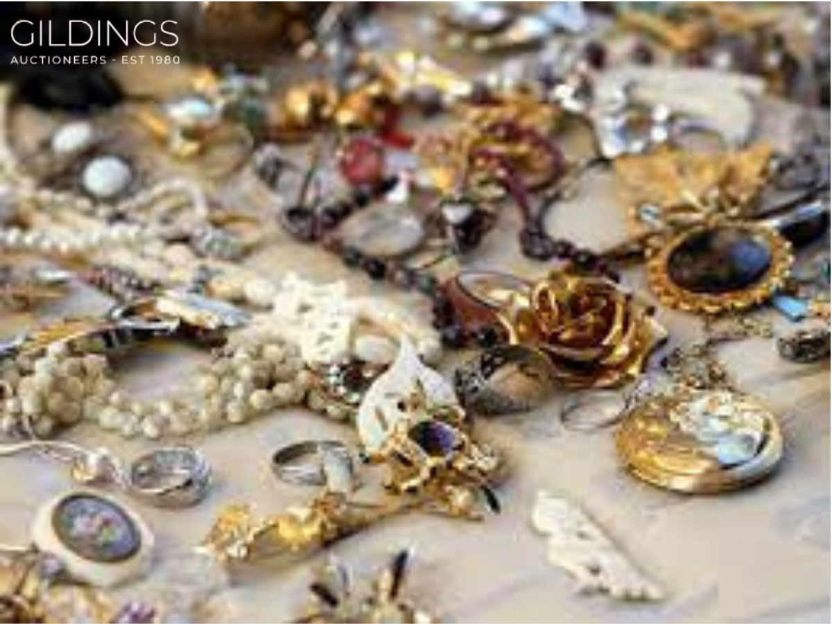 Vintage Jewellery Valuation: A Complete Guide for Confident Sellers and Collectors