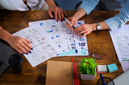 Choosing Online Business Ideas That Actually Make Money