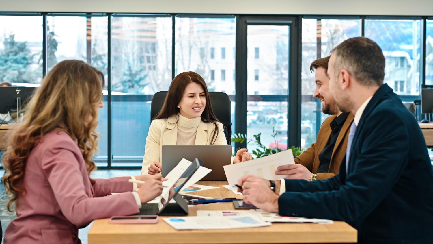 How Top Brands Rely on Agenzias to Boost Their Online Engagement