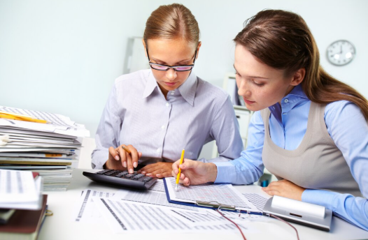 The Ultimate Guide to Choosing the Right Accounting Bookkeeping Service