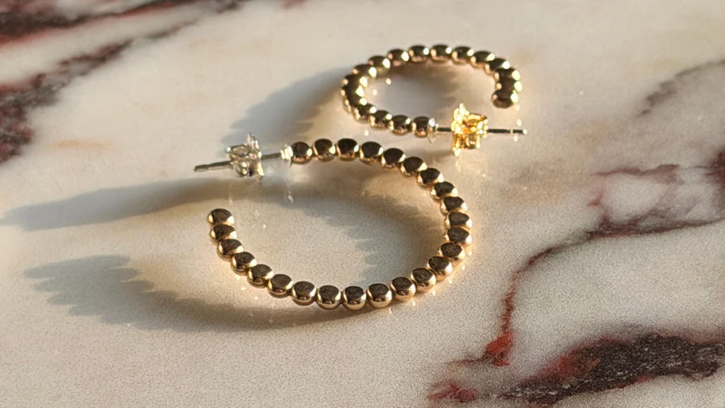 Why Is Artisan Jewelry Becoming Popular In Small Towns?