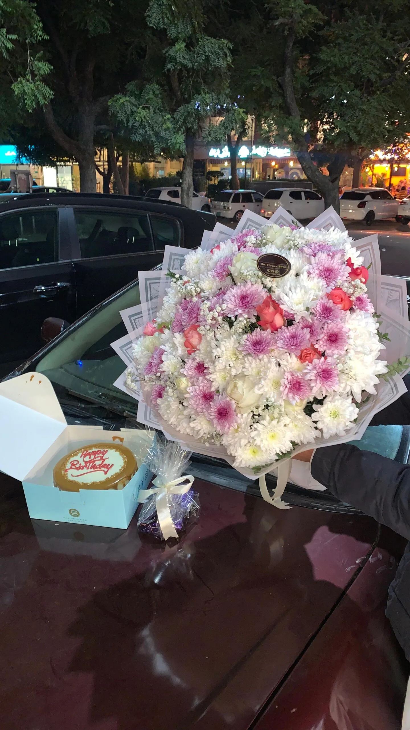 Flower Delivery in Islamabad: Understanding the Process Behind a Meaningful Gesture