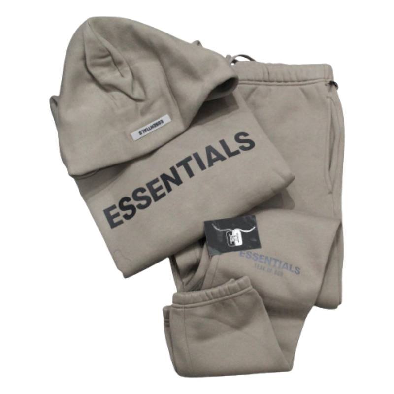 Chándal Essentials: The Perfect Blend of Fashion and Function
