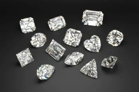 How to Buy Diamonds That Match Your Budget