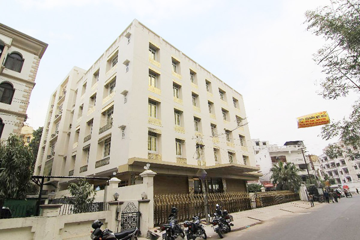 Best Choice for Low-Cost Hotel in Hazratganj for a Convenient Stay