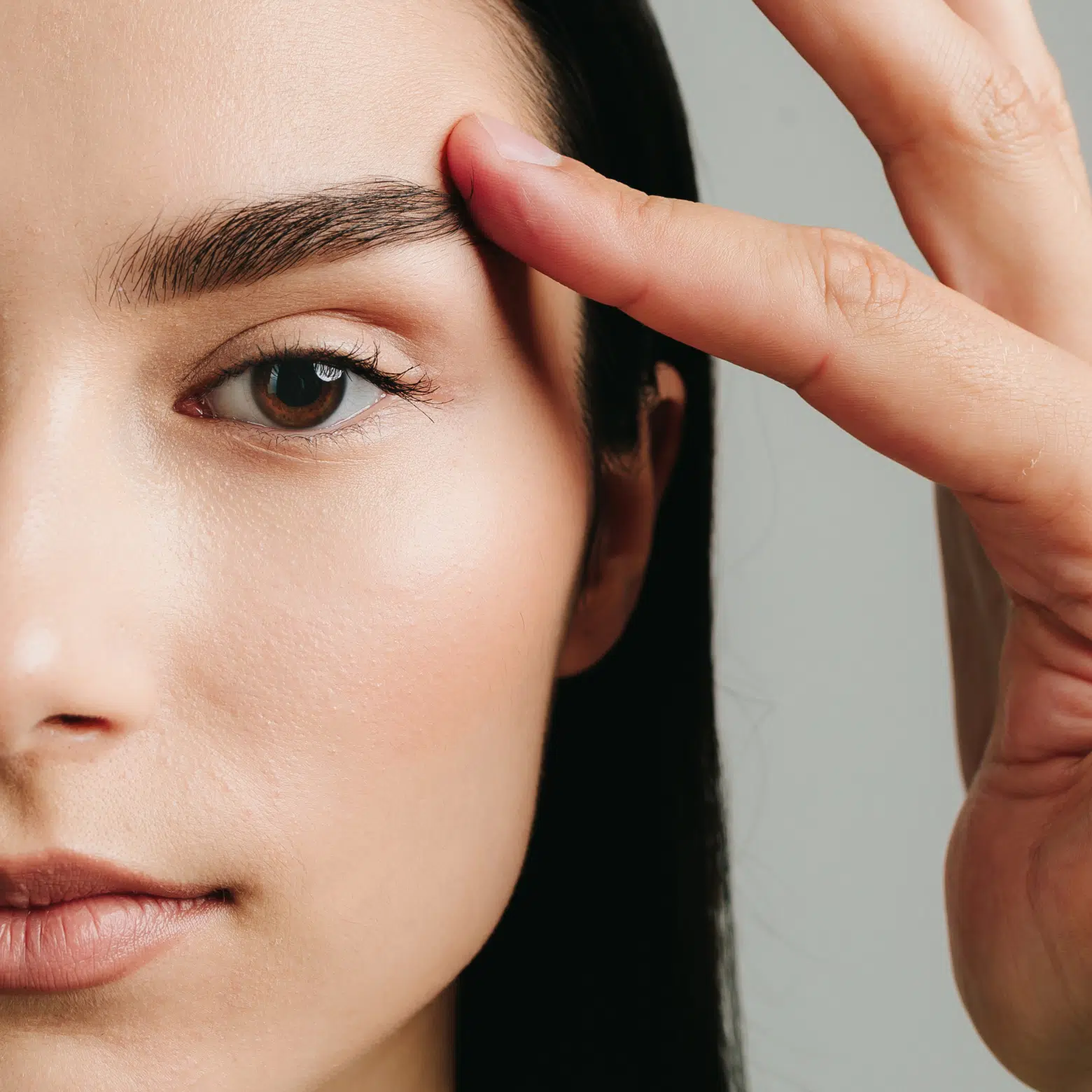 Eyebrow Lift Surgery Clinic for a Youthful Look