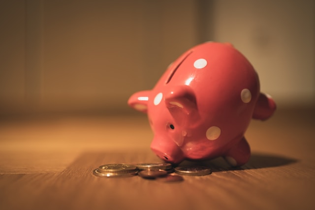 Personal Finance Tips for Beginners Who Want to Stop Living Paycheck to Paycheck