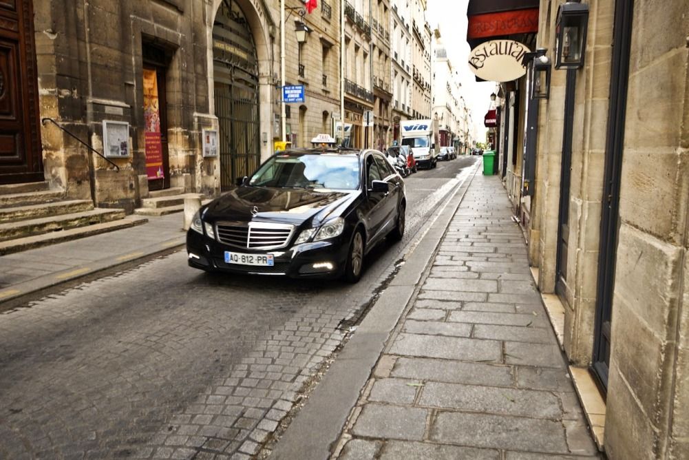 Why Use Nice to Paris Charles de Gaulle Taxi