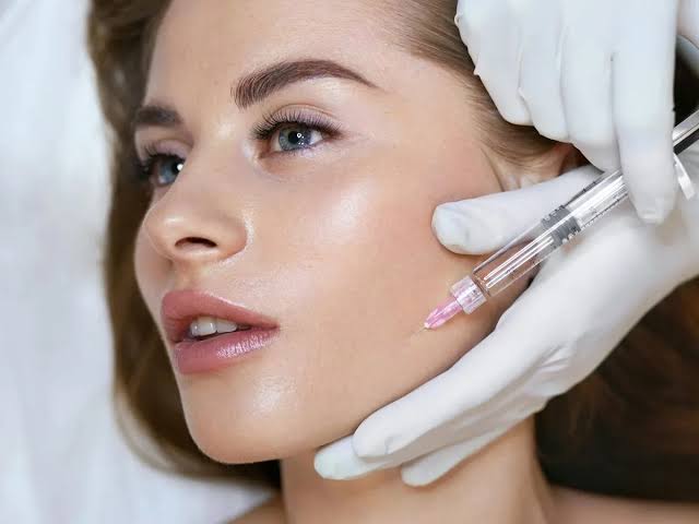 How do Jawline fillers help create a stronger jawline?