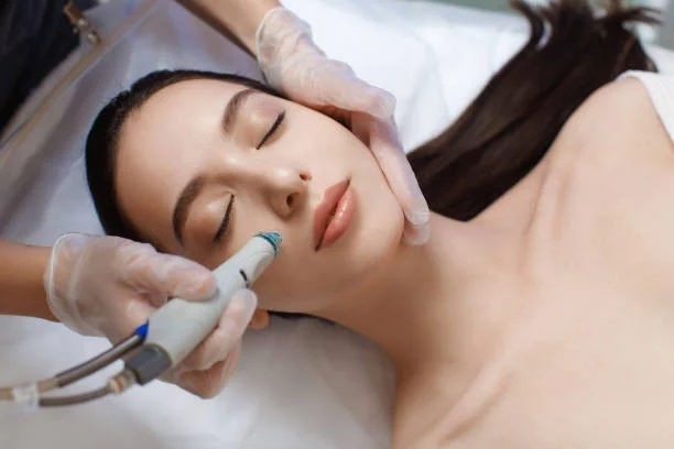 What Happens During a Hydrafacial Treatment