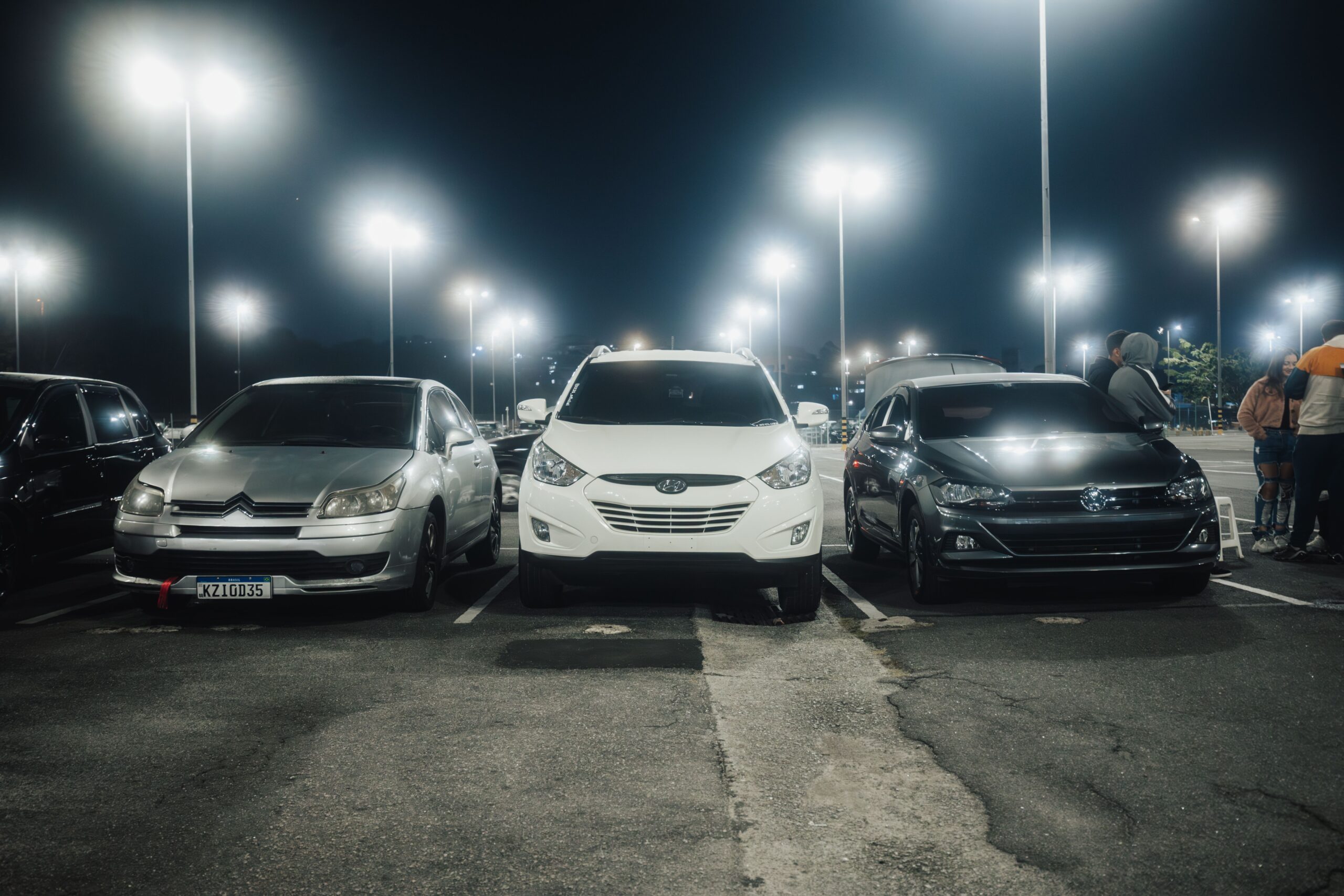 Buy and sell car in Lahore